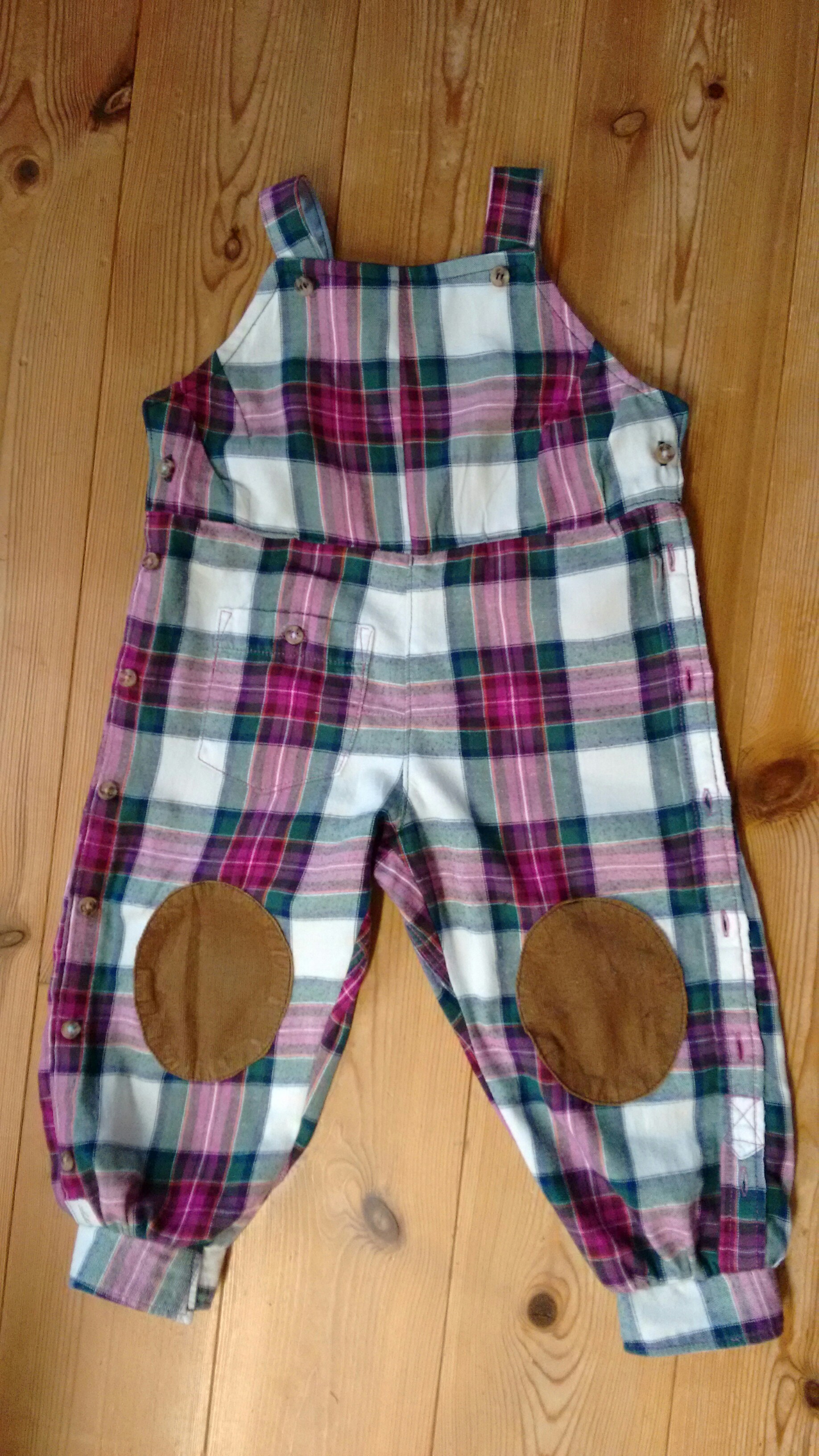 Kinderhose nach Upcycling Kinderhose nach Upcycling